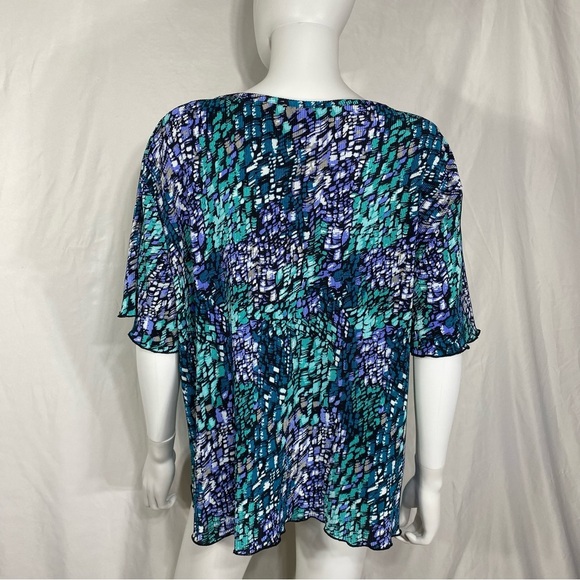 Blouseworks by Venture III Green Lavender Print Design Office Blouse - Picture 3 of 7